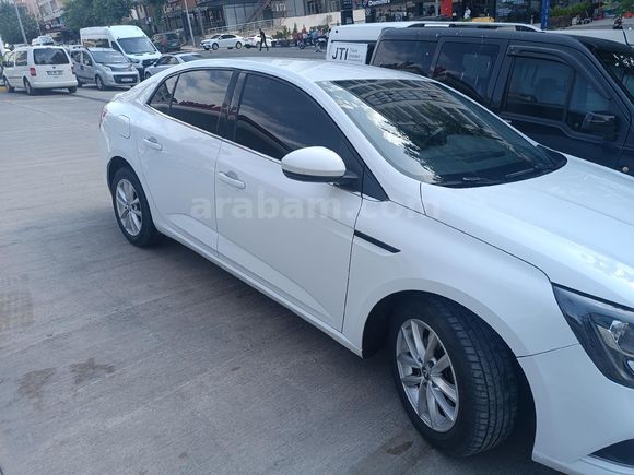 Sahibinden Renault Megane 1.5 dCi Touch 2017 Model  152.000 km Beyaz