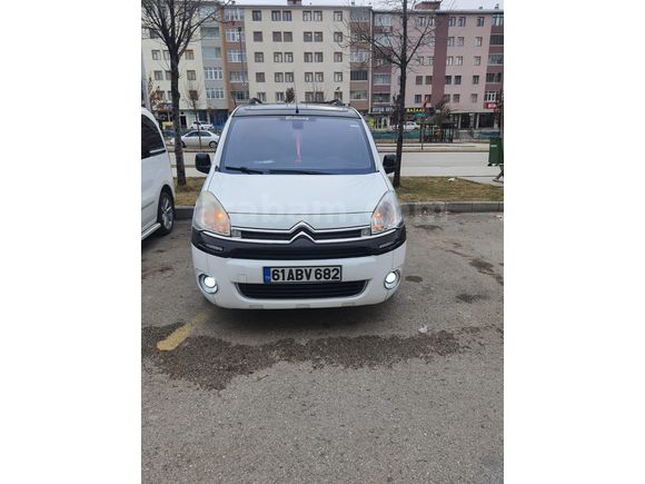 Sahibinden Citroen Berlingo 1.6 HDi Selection 2013 Model  157.000 km Beyaz