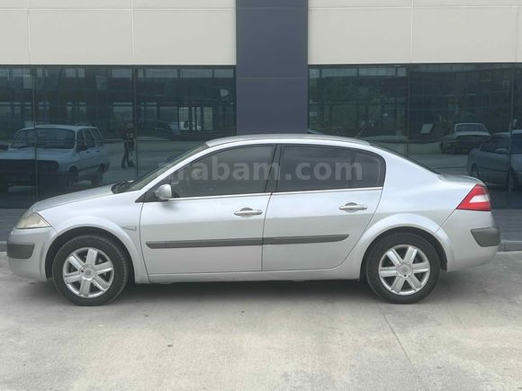 Temiz Güneş Yanıksız Bakımlı 2005 Megane 1.6 Dynamique 
