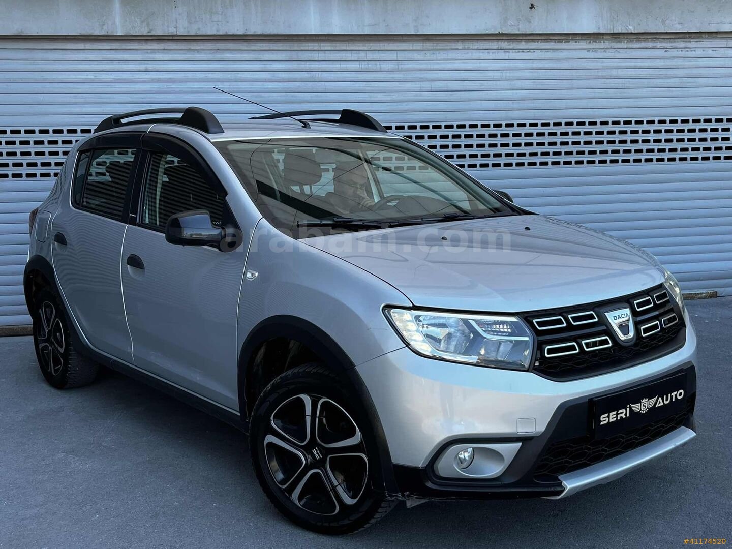 Galeriden Dacia Sandero 1.5 dCi Stepway Style 2018 Model İstanbul 112.000 km Gri 5