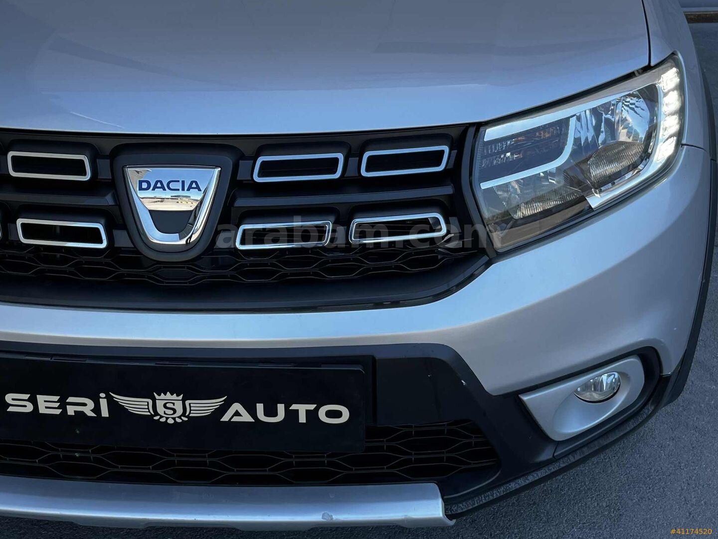 Galeriden Dacia Sandero 1.5 dCi Stepway Style 2018 Model İstanbul 112.000 km Gri 4