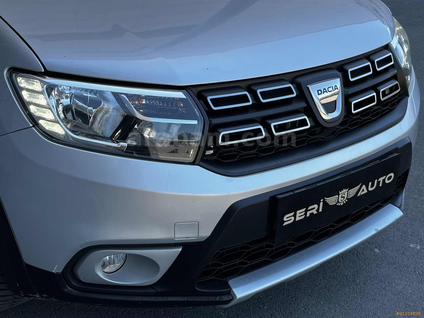Galeriden Dacia Sandero 1.5 dCi Stepway Style 2018 Model İstanbul 112.000 km Gri 7