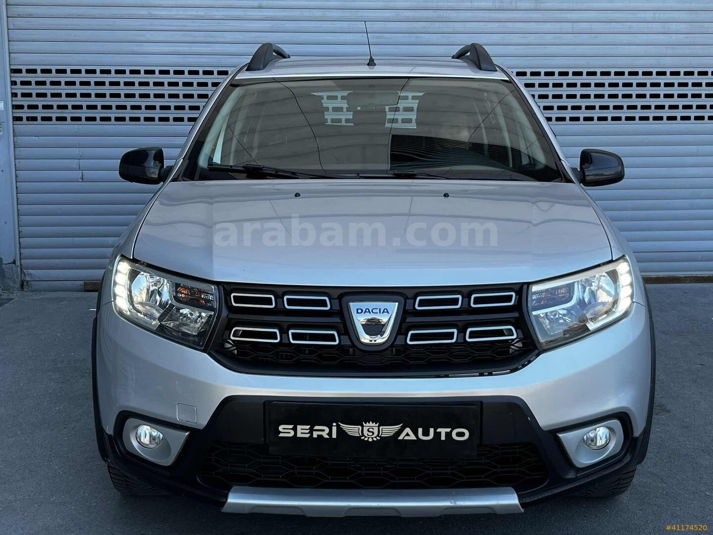 Galeriden Dacia Sandero 1.5 dCi Stepway Style 2018 Model İstanbul 112.000 km Gri 2