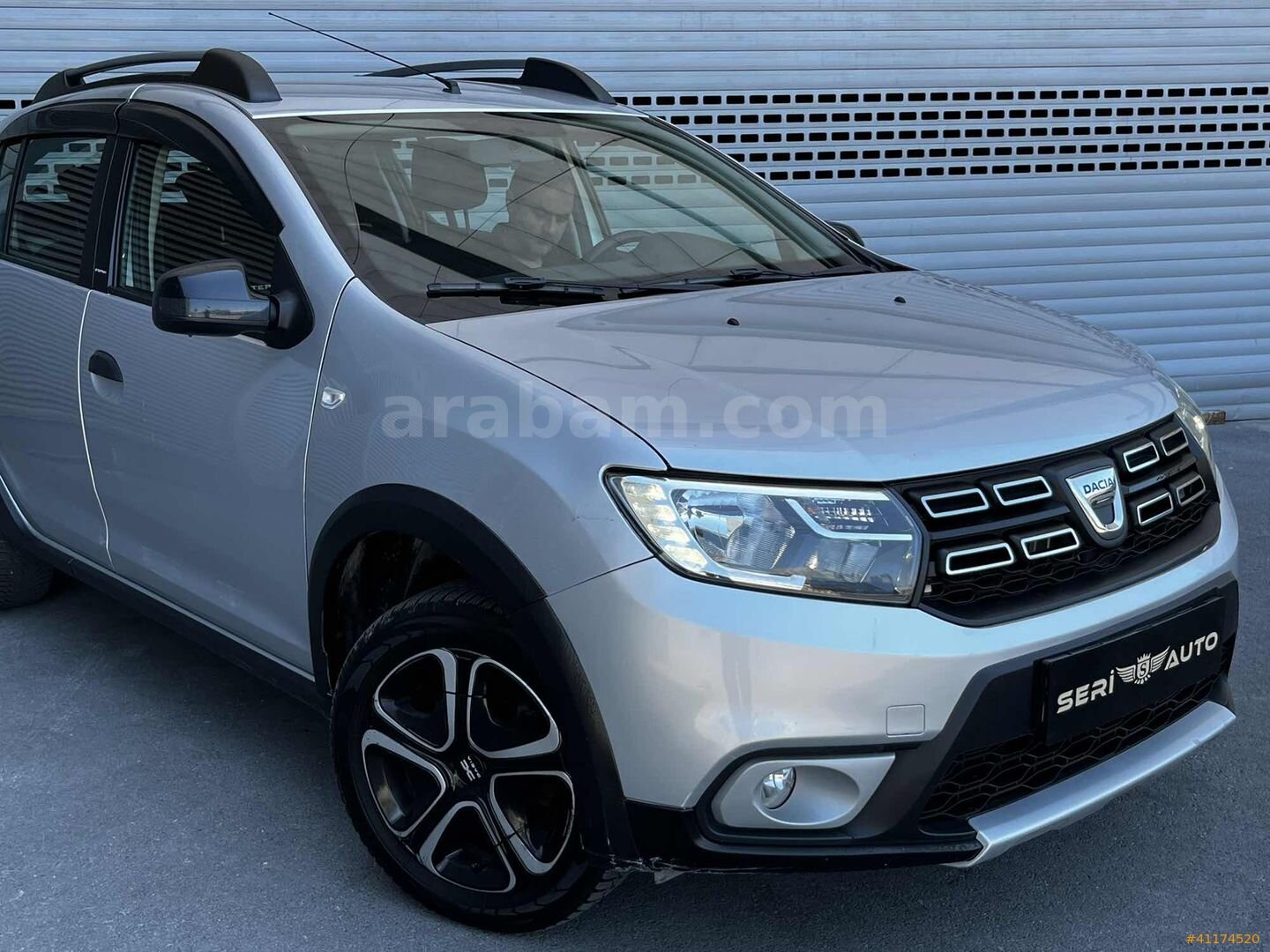 Galeriden Dacia Sandero 1.5 dCi Stepway Style 2018 Model İstanbul 112.000 km Gri 6