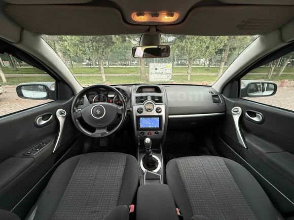 HATASIZ BOYASIZ 2009 MODEL MEGANE 2 6 İLERİ