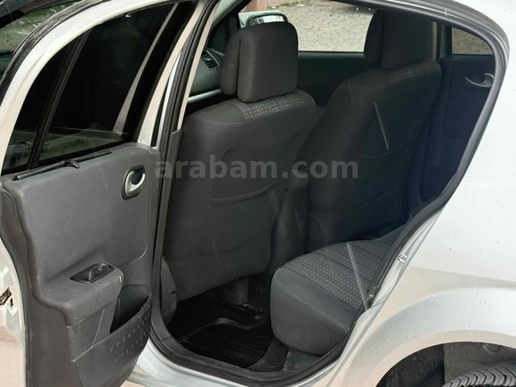 HATASIZ BOYASIZ 2009 MODEL MEGANE 2 6 İLERİ