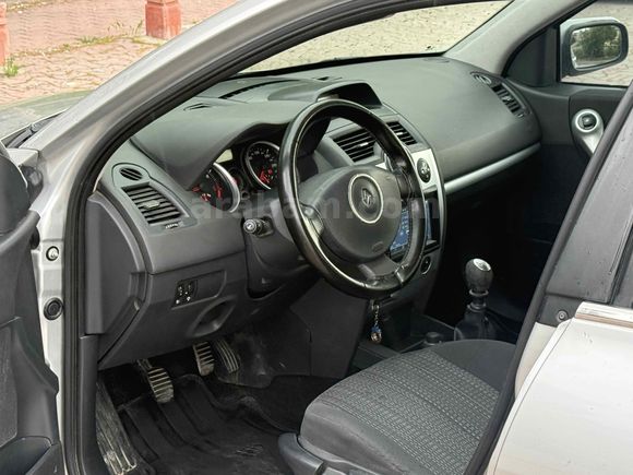 HATASIZ BOYASIZ 2009 MODEL MEGANE 2 6 İLERİ