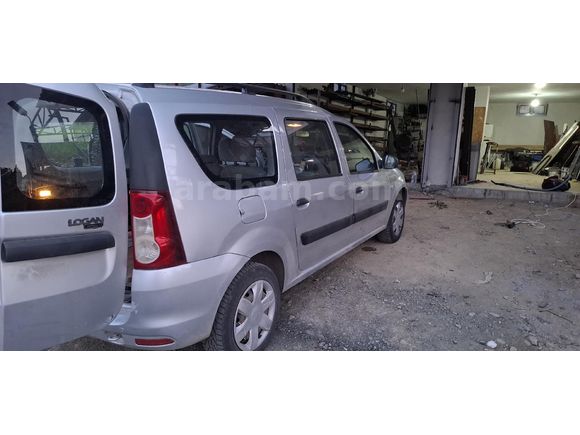 Sahibinden Dacia Logan 1.6 MCV Ambiance 2011 Model