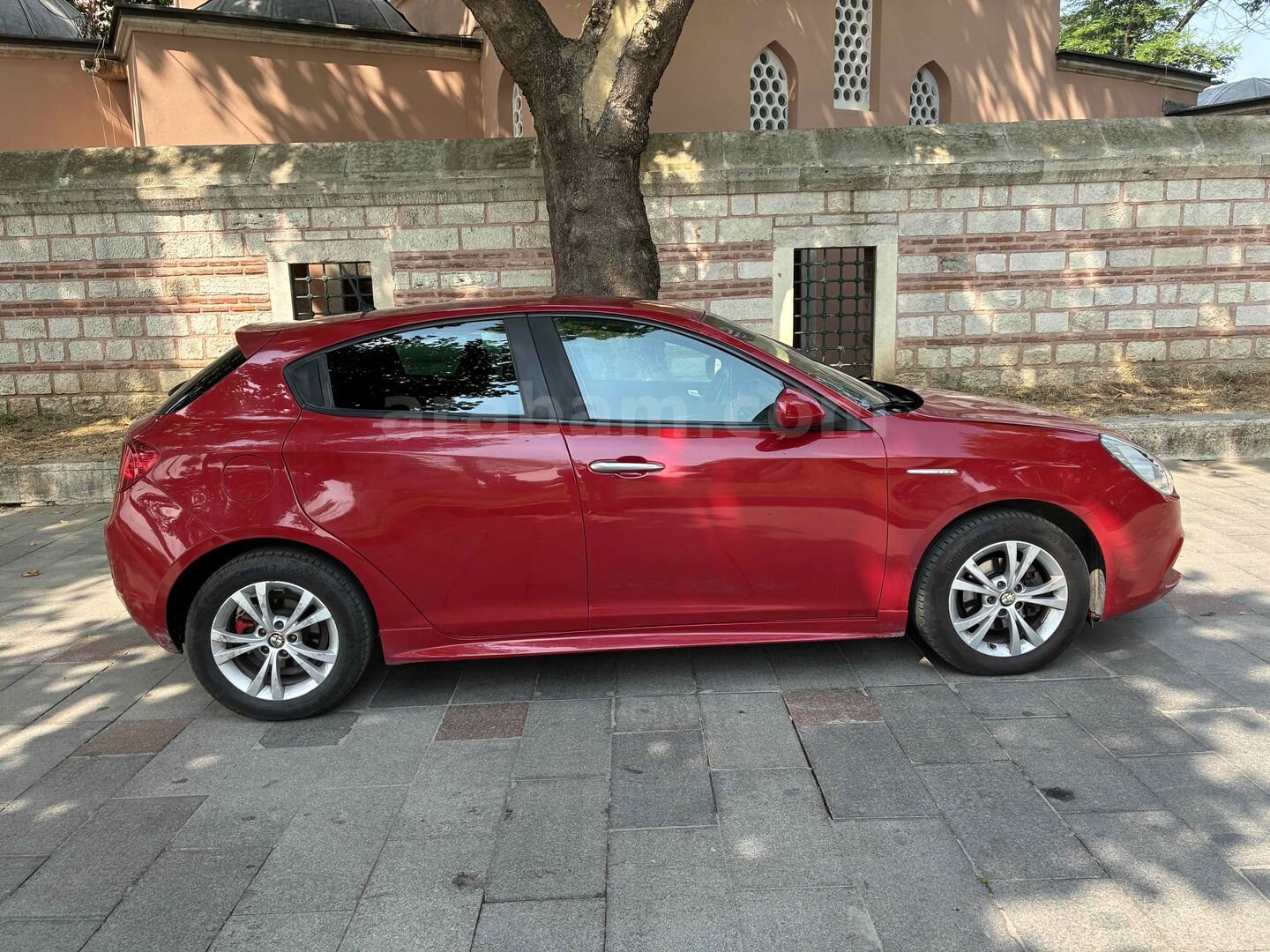 Sahibinden Alfa Romeo Giulietta 1.6 JTD Progression Plus 2012 Model İstanbul 222.000 km Kırmızı 3