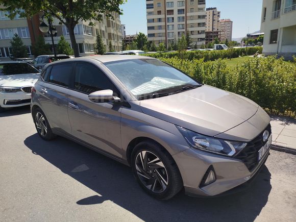 Sahibinden Hyundai i20 1.4 MPI Style 2022 Model