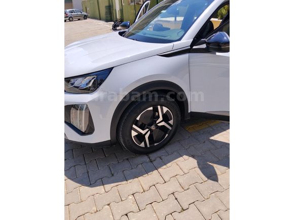Sahibinden Peugeot 2008 1.2 PureTech Allure 2023 Model