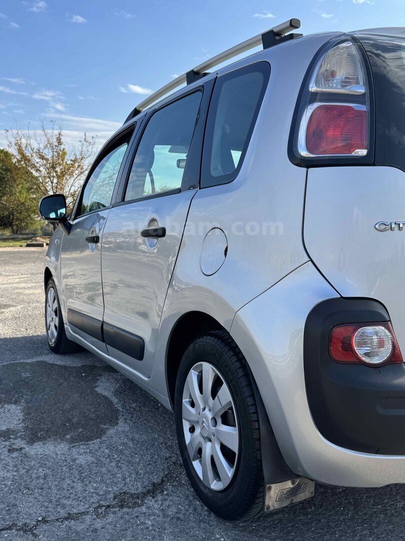 Sahibinden Citroen C3 Picasso 1.6 HDi SX 2009 Model Antalya 199.000 km Gri 7