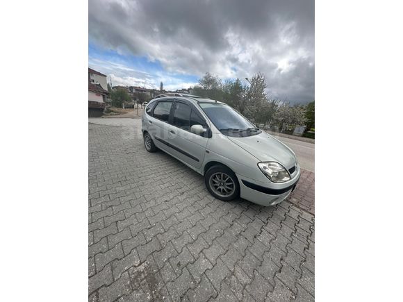 Sahibinden Renault Scenic 1.6 RXT 2001 Model