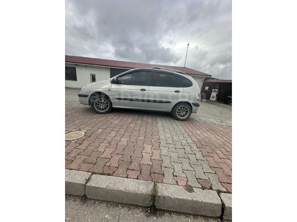 Sahibinden Renault Scenic 1.6 RXT 2001 Model