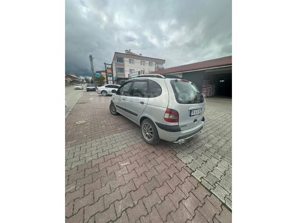 Sahibinden Renault Scenic 1.6 RXT 2001 Model