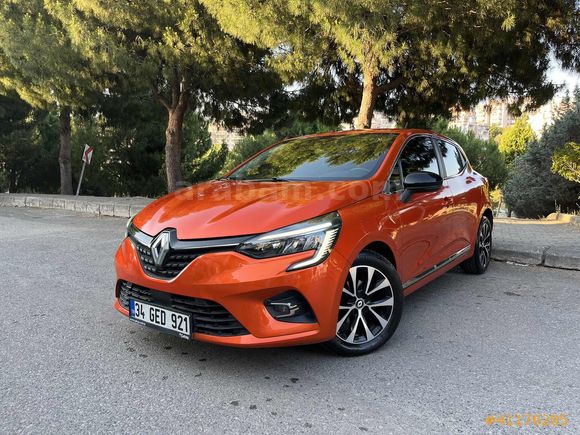 2022 HATASIZ BOYASIZ OTOMATİK İCON 36.000 KM CLİO