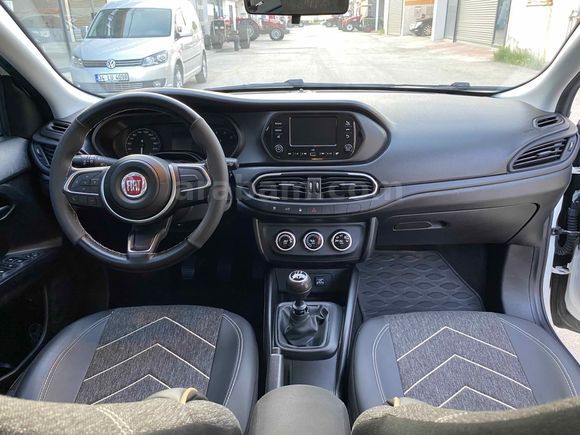 ÖZYILDIZdan 2023 model BOYASIZ Fiat Egea 1.4 Fire Easy Fabrika LPGLİ 