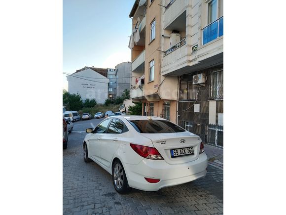 Sahibinden Hyundai Accent Blue 1.6 CRDI Mode Plus 2014 Model 