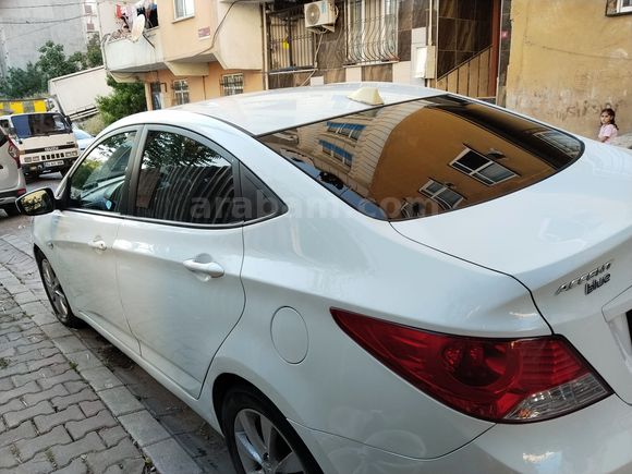 Sahibinden Hyundai Accent Blue 1.6 CRDI Mode Plus 2014 Model 