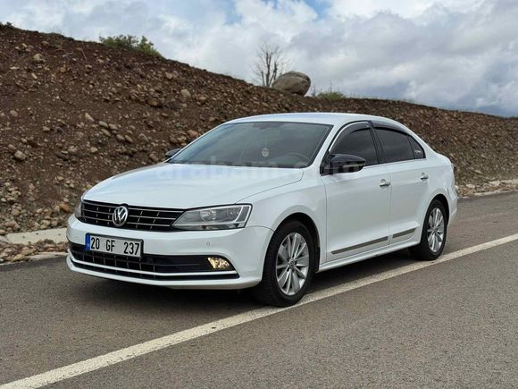 2.Sahibinden 2017 model 1.5 parça boyalı İçi Bej Tertemiz Masrafsız Jetta…