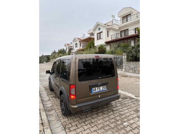 Sahibinden Ford Tourneo Connect 1.8 TDCI GLX 2011 Model  214.000 km Kahverengi