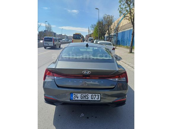 Sahibinden Hyundai Elantra 1.6 MPI Style Comfort 2022 Model