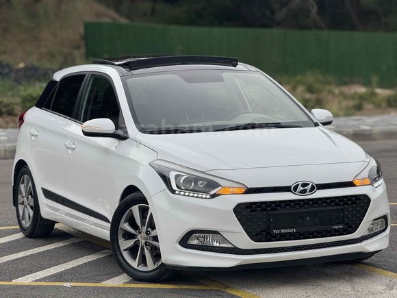 Galeriden Hyundai i20 1.2 MPI Elite 2016 Model Adıyaman