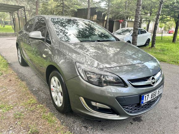 Emniyet Mensubundan Opel Astra 1.4 T Edition Plus 2019 Model 