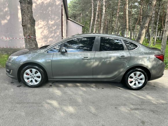 Emniyet Mensubundan Opel Astra 1.4 T Edition Plus 2019 Model 