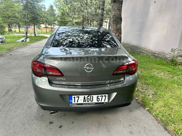 Emniyet Mensubundan Opel Astra 1.4 T Edition Plus 2019 Model 