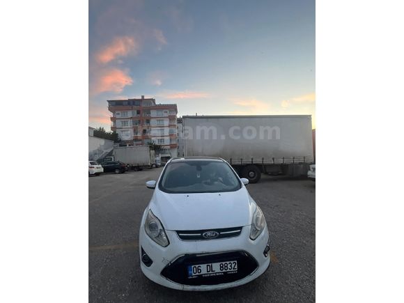 Sahibinden Ford C-Max 1.6 TDCi Titanium 2012 Model  286.000 km Beyaz
