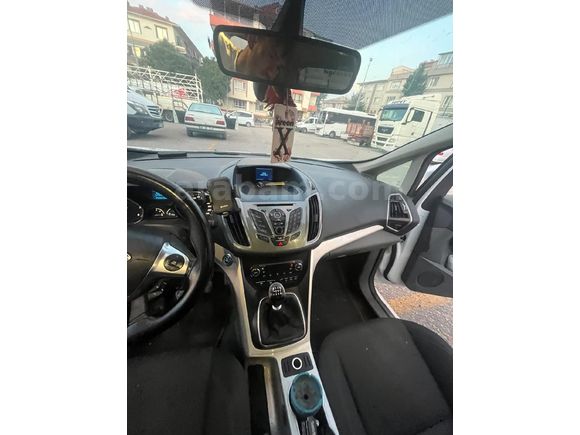Sahibinden Ford C-Max 1.6 TDCi Titanium 2012 Model  286.000 km Beyaz