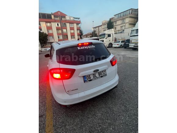 Sahibinden Ford C-Max 1.6 TDCi Titanium 2012 Model  286.000 km Beyaz