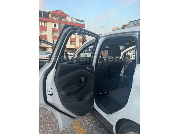 Sahibinden Ford C-Max 1.6 TDCi Titanium 2012 Model  286.000 km Beyaz