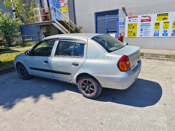 Sahibinden Renault Clio 1.4 2001 Model 