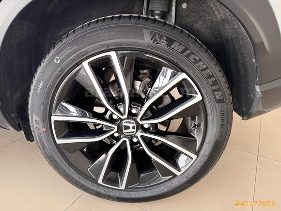 2024 HONDA HR-V 1.5 HİBRİT BOYASIZ
