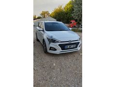 Sahibinden Hyundai i20 1.4 CRDi Style 2018 Model Eskişehir 61.000 km Beyaz