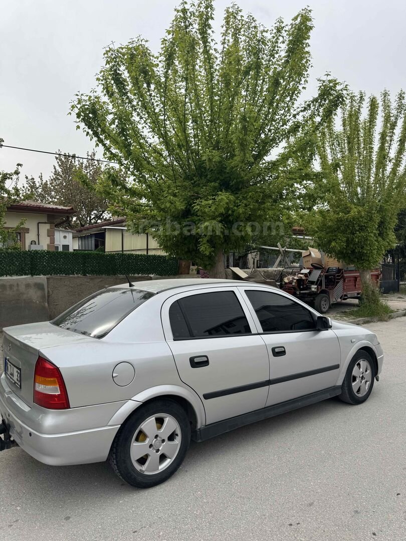 Galeriden Opel Astra 1.6 Comfort 2006 Model Afyonkarahisar 269.000 km Gri 4