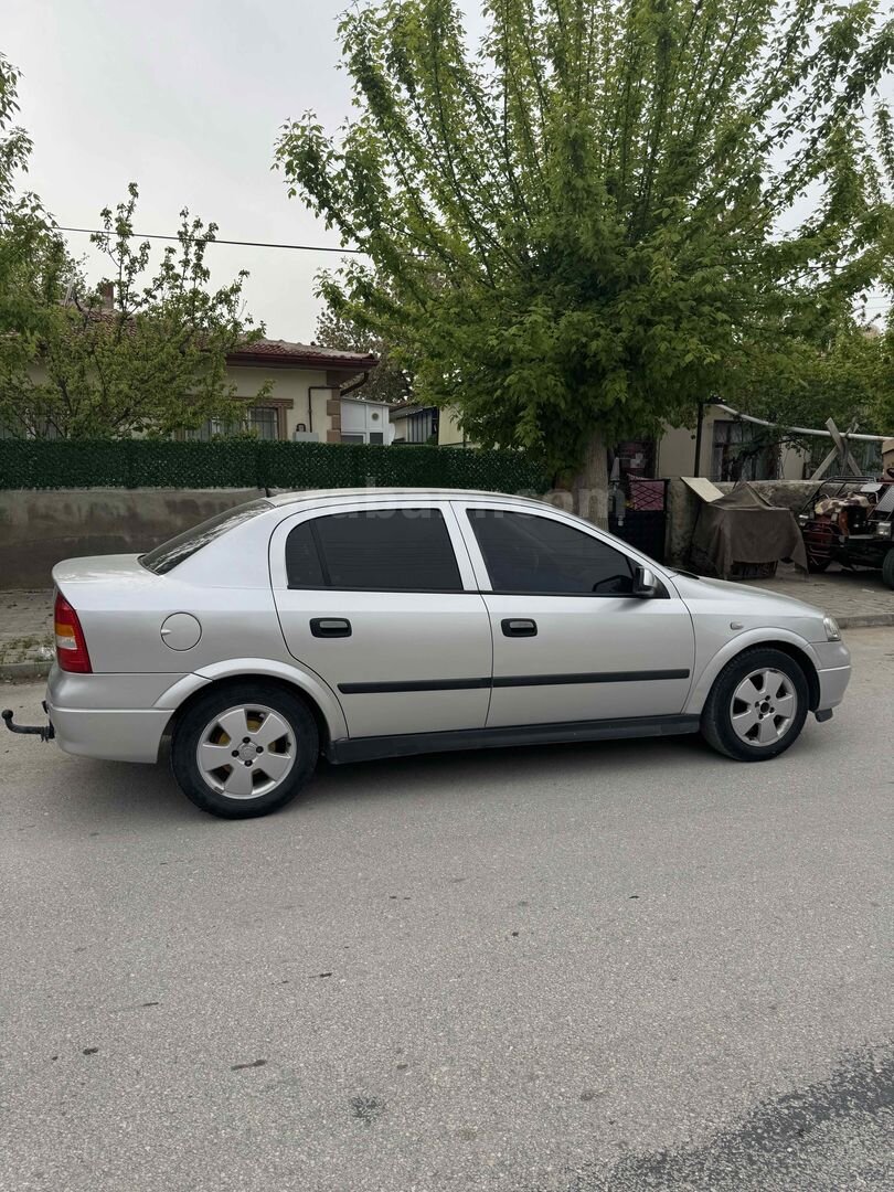 Galeriden Opel Astra 1.6 Comfort 2006 Model Afyonkarahisar 269.000 km Gri 5
