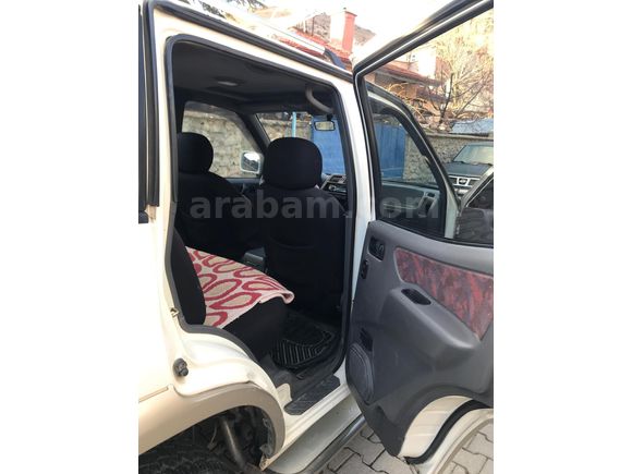 Avcıdan Nissan Terrano
