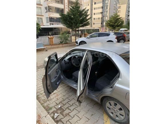 Sahibinden Hyundai Accent 1.6 Admire 2005 Model 