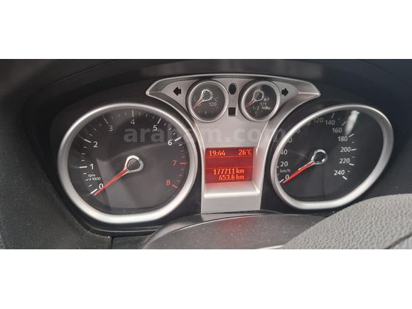 Sahibinden Ford Focus 1.6 Comfort 2010 Model