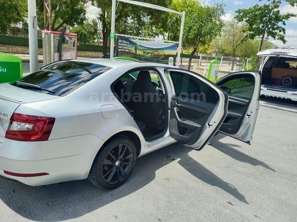 Sahibinden Skoda Octavia 1.4 TSI Style 2017 Model