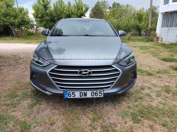  Hyundai Elantra 1.6 D-CVVT Style 2016 Model 