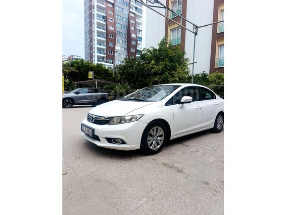 Sahibinden Honda Civic 1.6i VTEC Dream 2012 Model