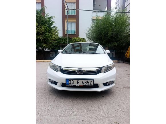 Sahibinden Honda Civic 1.6i VTEC Dream 2012 Model