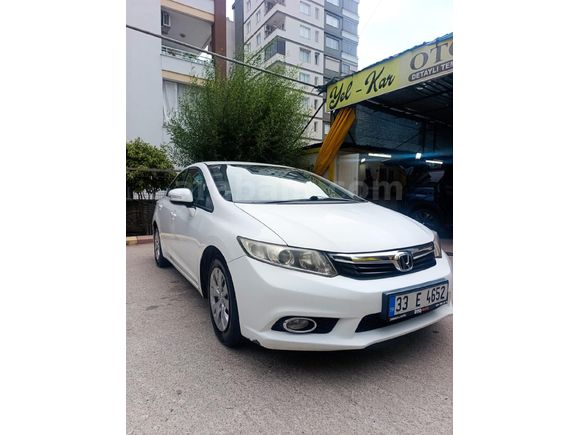 Sahibinden Honda Civic 1.6i VTEC Dream 2012 Model