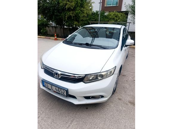 Sahibinden Honda Civic 1.6i VTEC Dream 2012 Model
