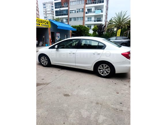 Sahibinden Honda Civic 1.6i VTEC Dream 2012 Model