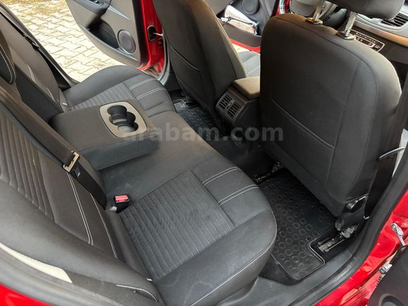 Sahibinden Renault Megane 1.6 Touch Plus 2015 Model  88.000 km Kırmızı